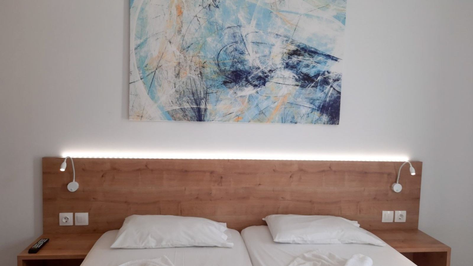 rooms-room-family-seaview-balcony