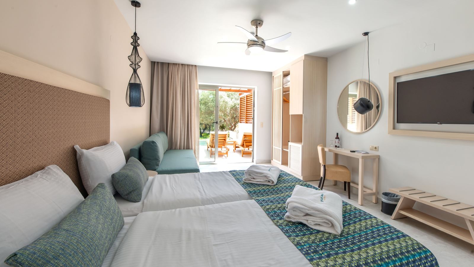 rooms-superior-privatepool