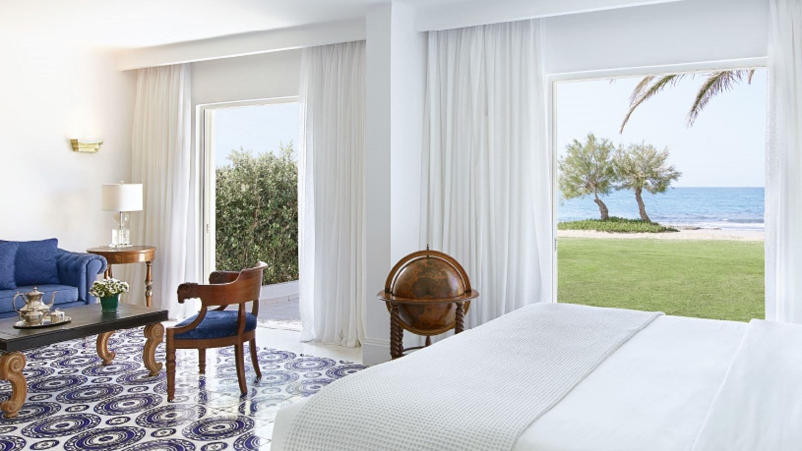 rooms-2-bedroom-beach-villa-seafront