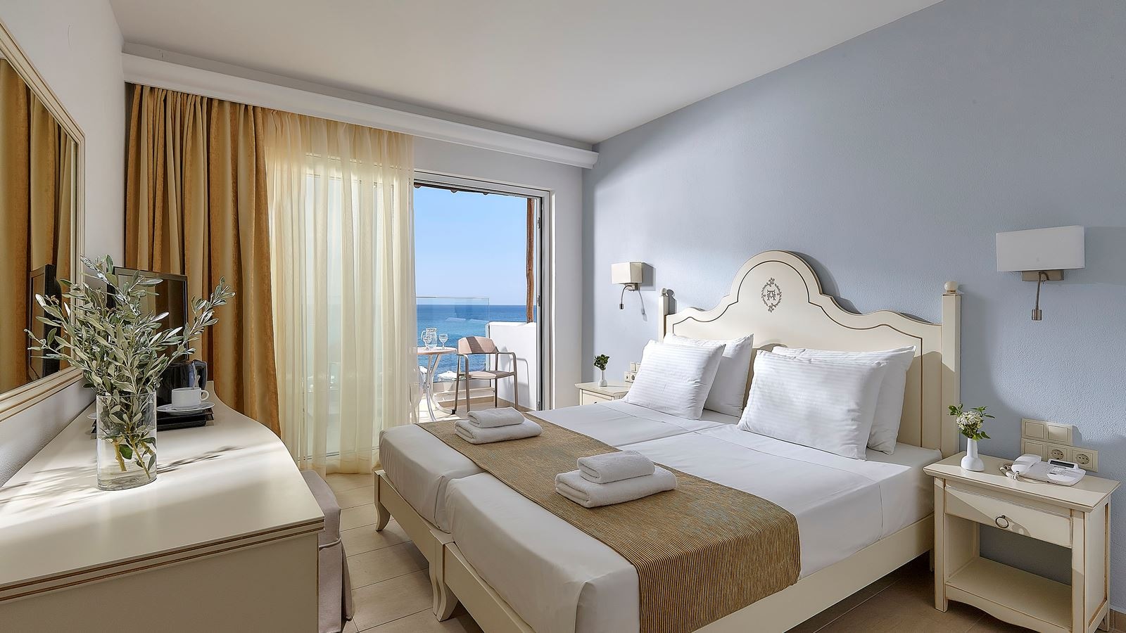 rooms-comfort-room-beach-front-balcony-or-terrace