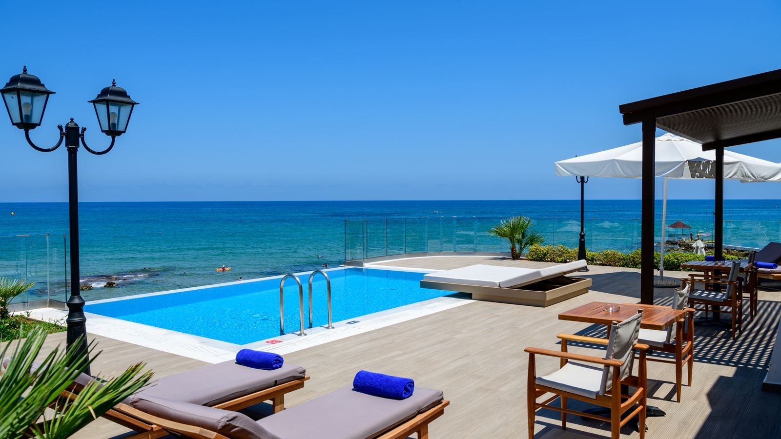 rooms-dream-villa-aphrodite2-bedrooms-beach-front-with-private-pool