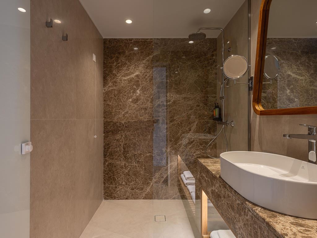 rooms-deluxe-room-private-pool