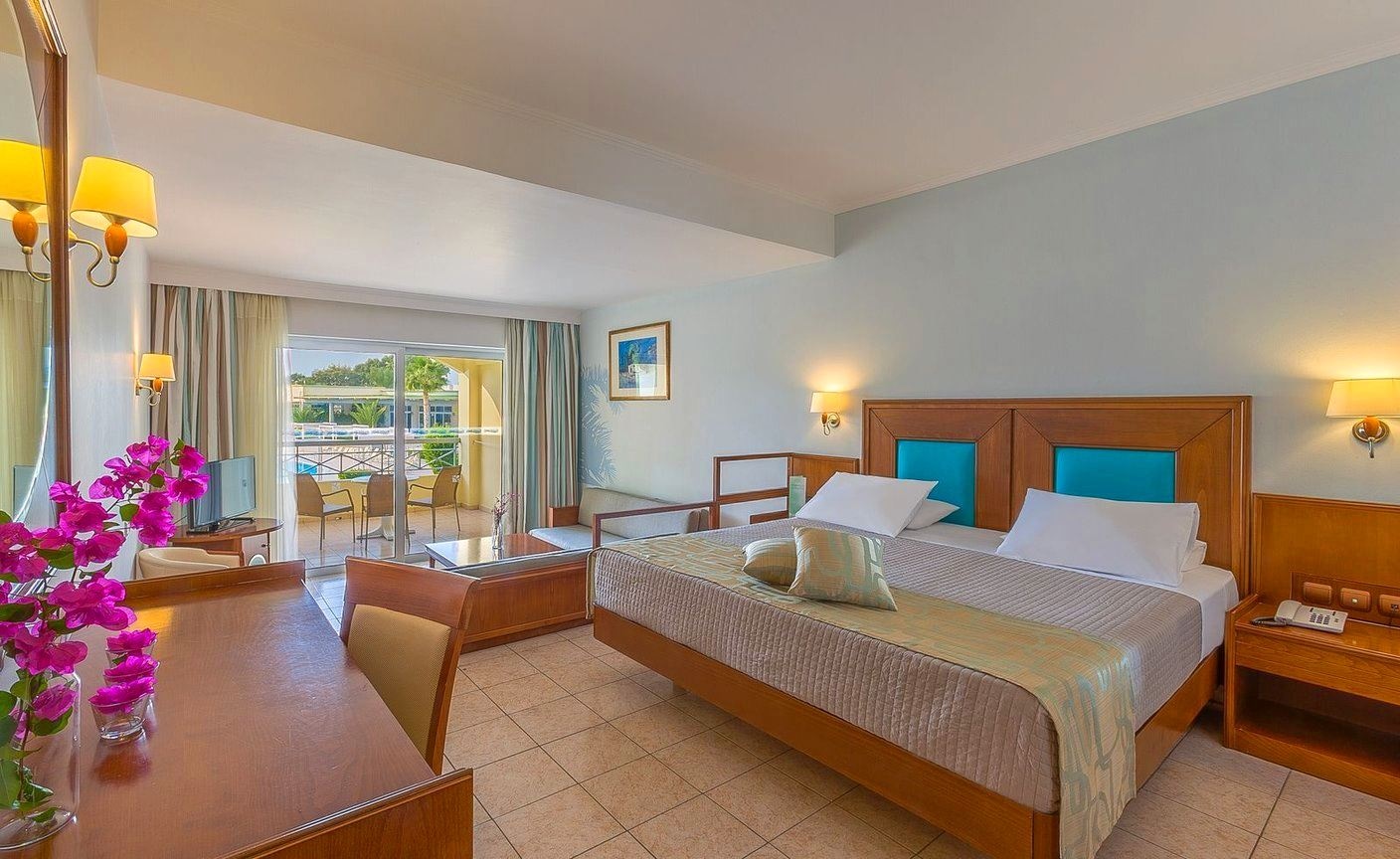 rooms-junior-suite-balcony-or-terrace