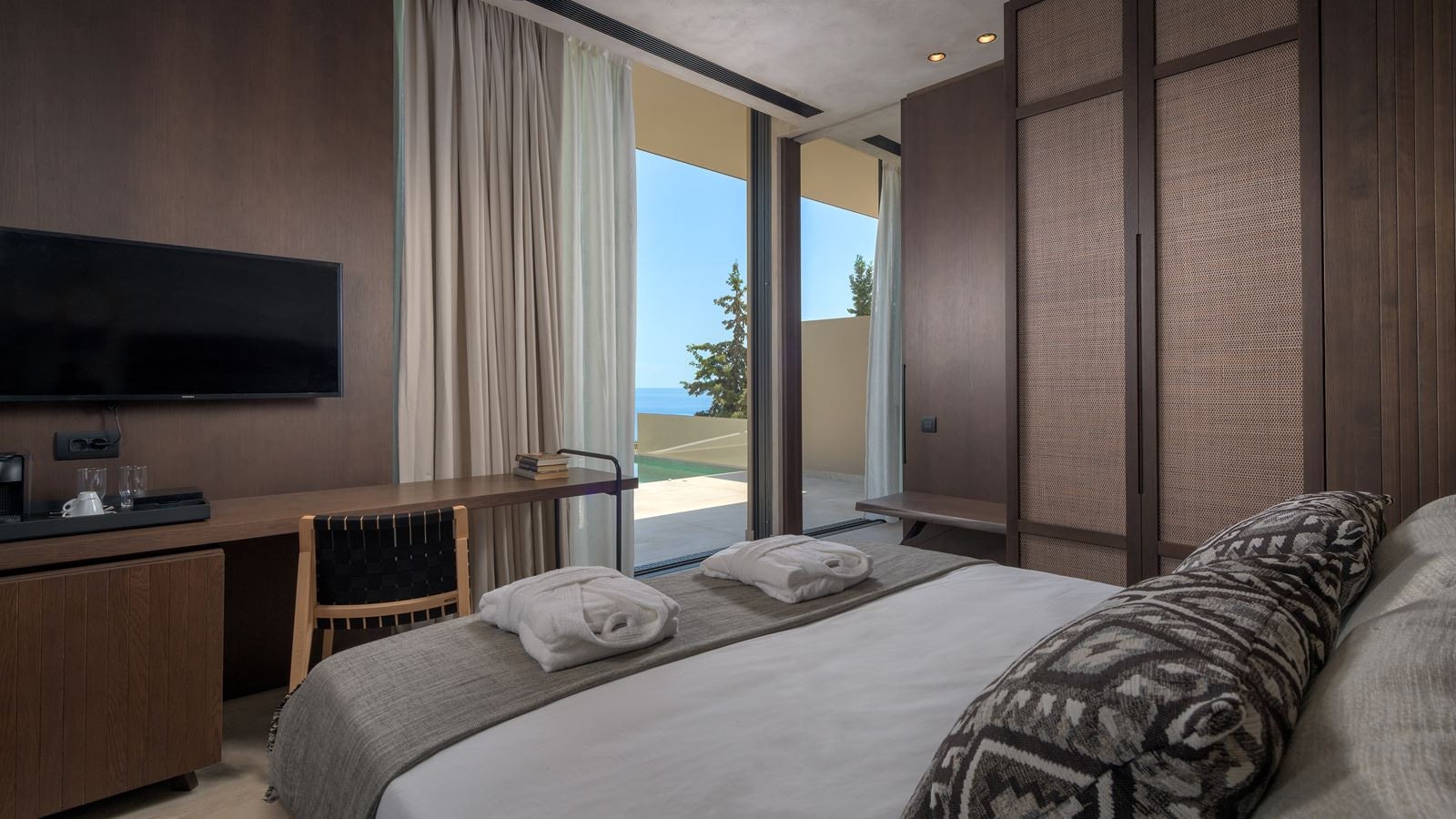 rooms-gea-adultsonly-suite-sea-view-with-private-pool