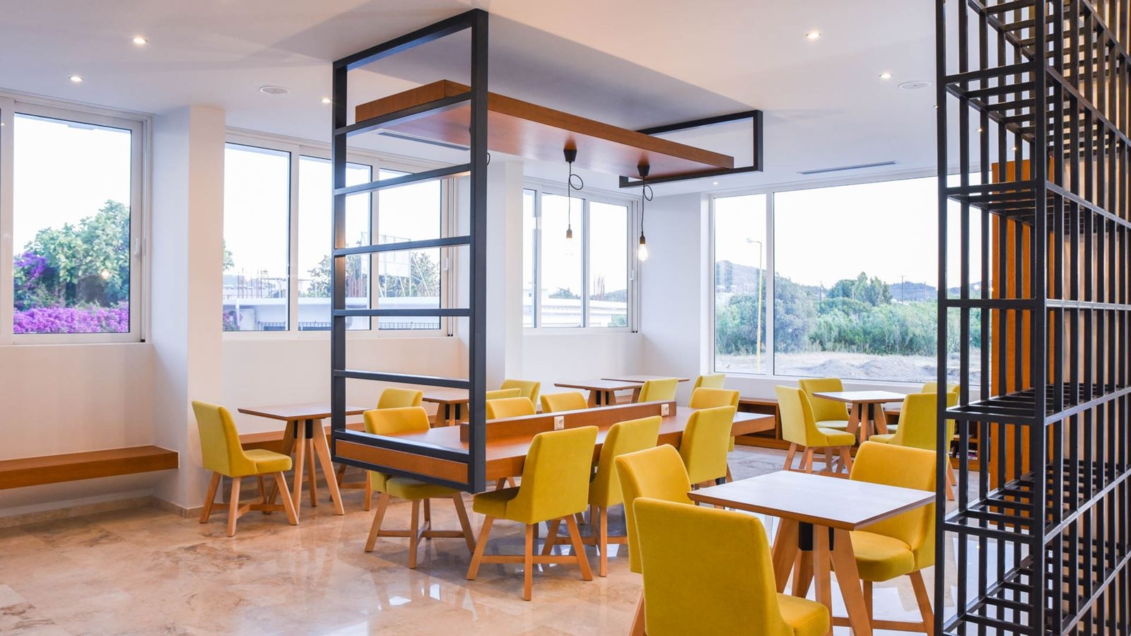 restaurants-restaurant