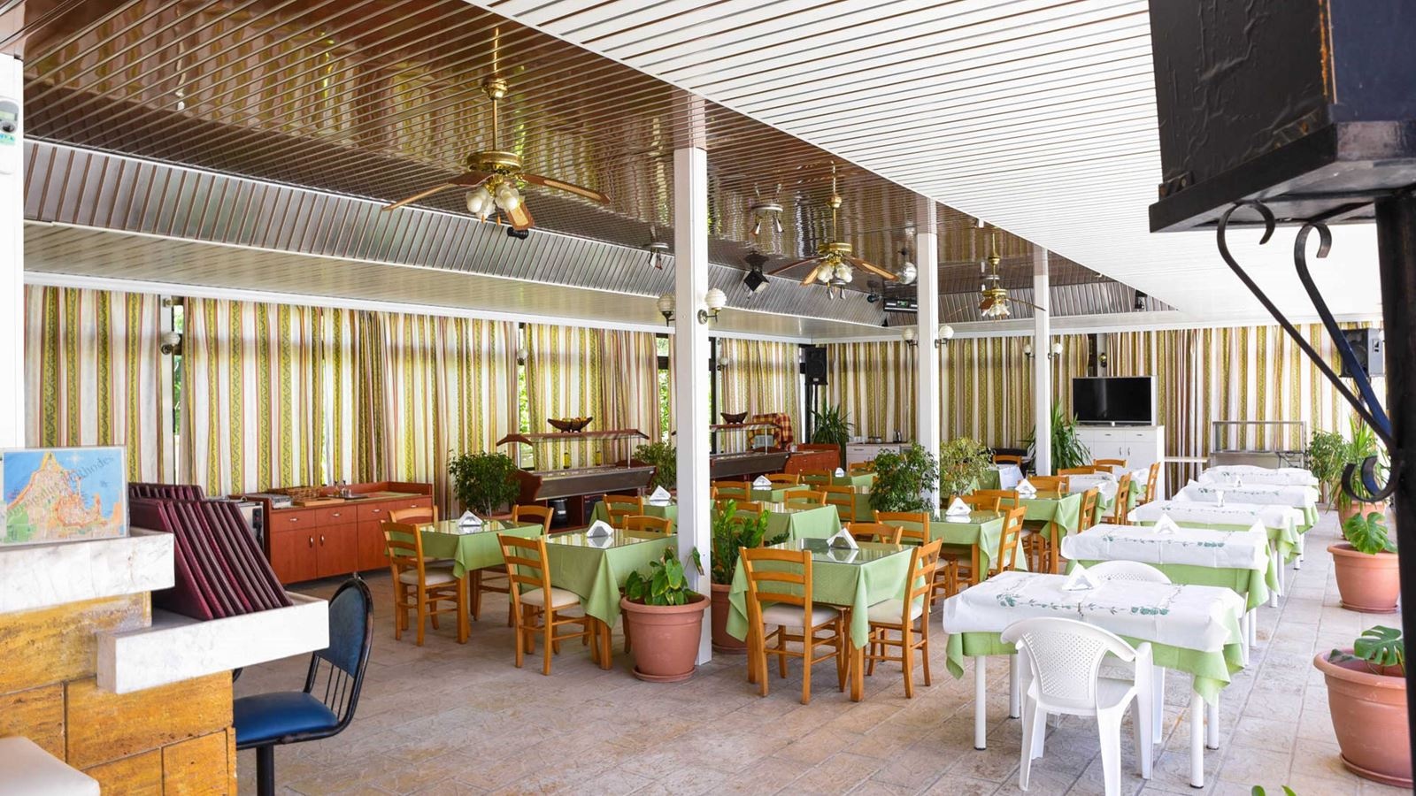 restaurants-restaurant