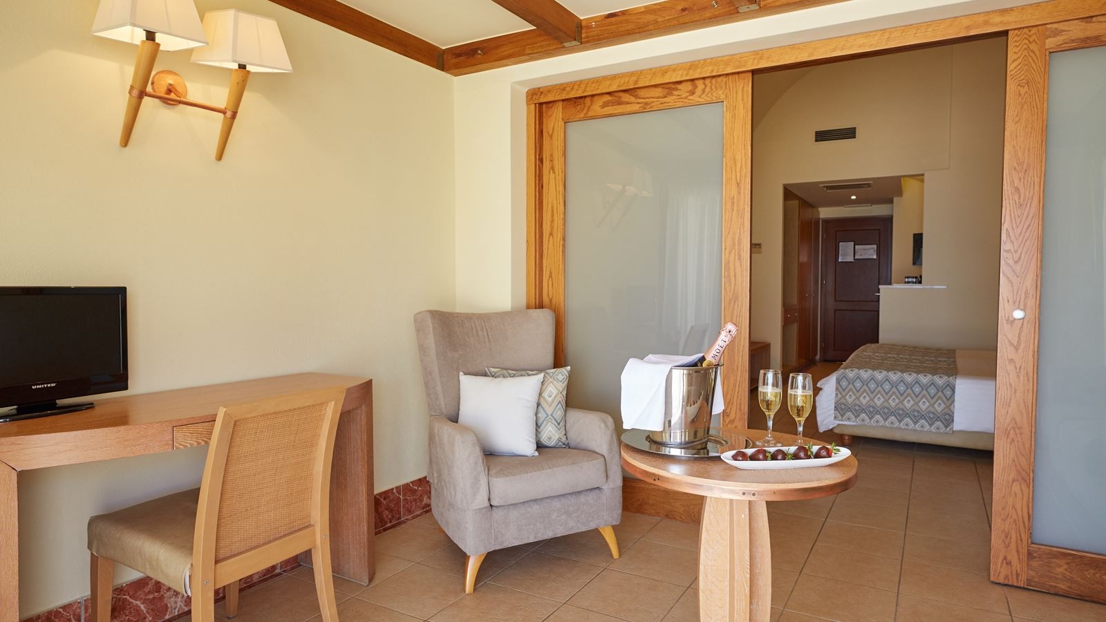 rooms-suite-junior-sea-view