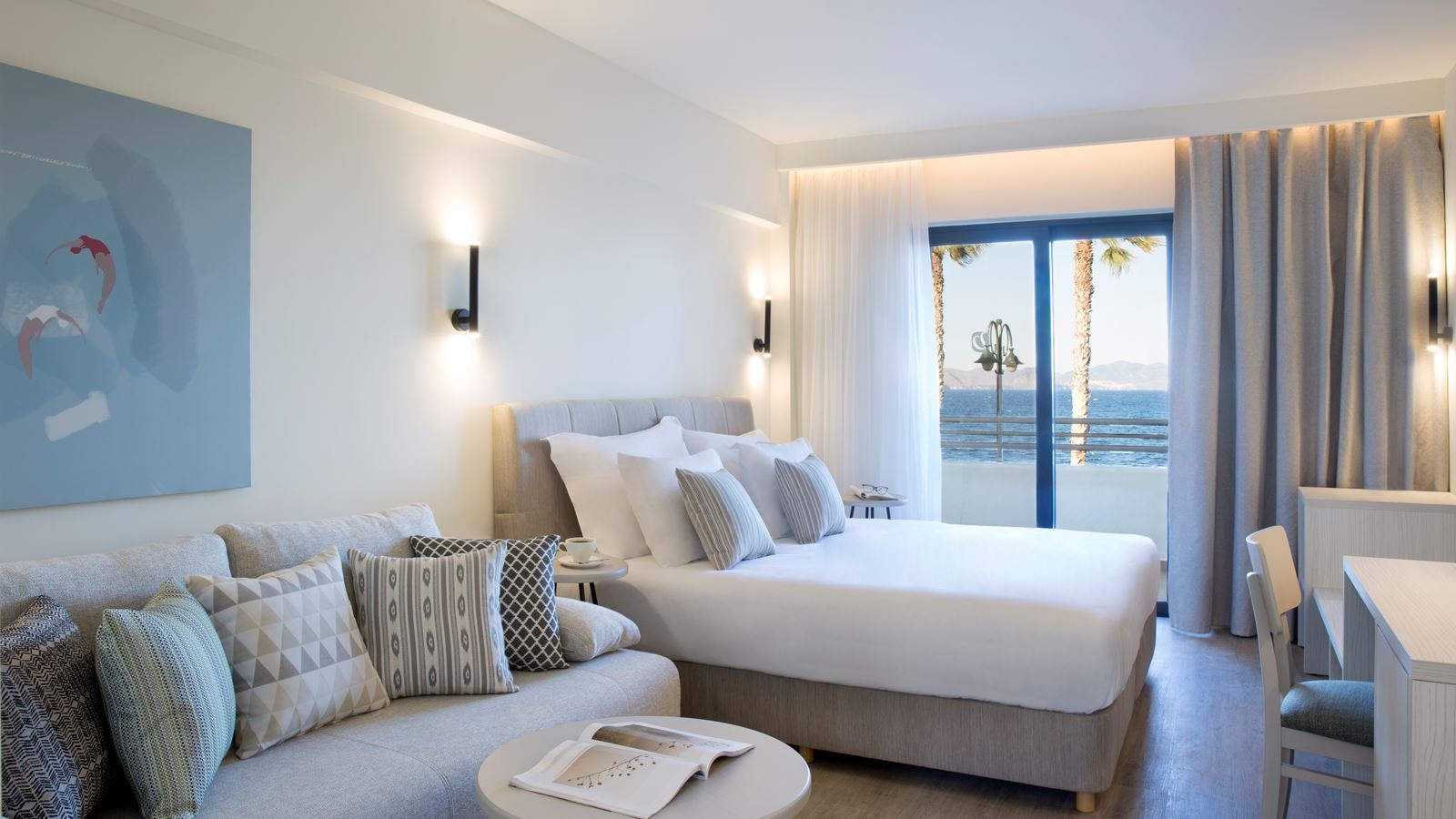 rooms-deluxe-sea-view-room