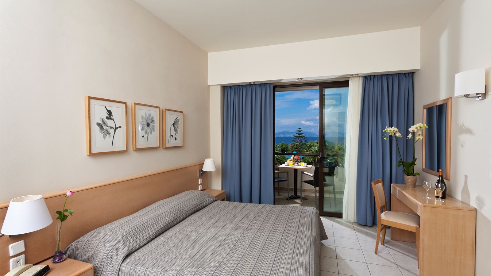 rooms-one-bedroom-suite-sea-view