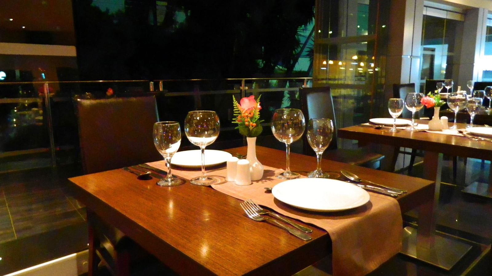 restaurants-absolute-restaurant