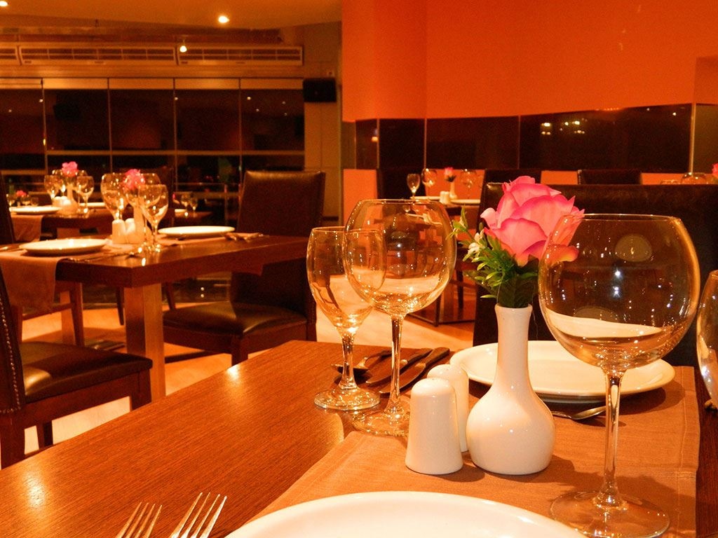 restaurants-absolute-restaurant