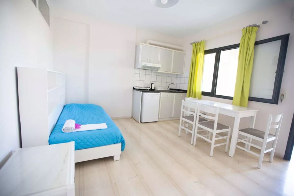 rooms-one-bedroom-apartment