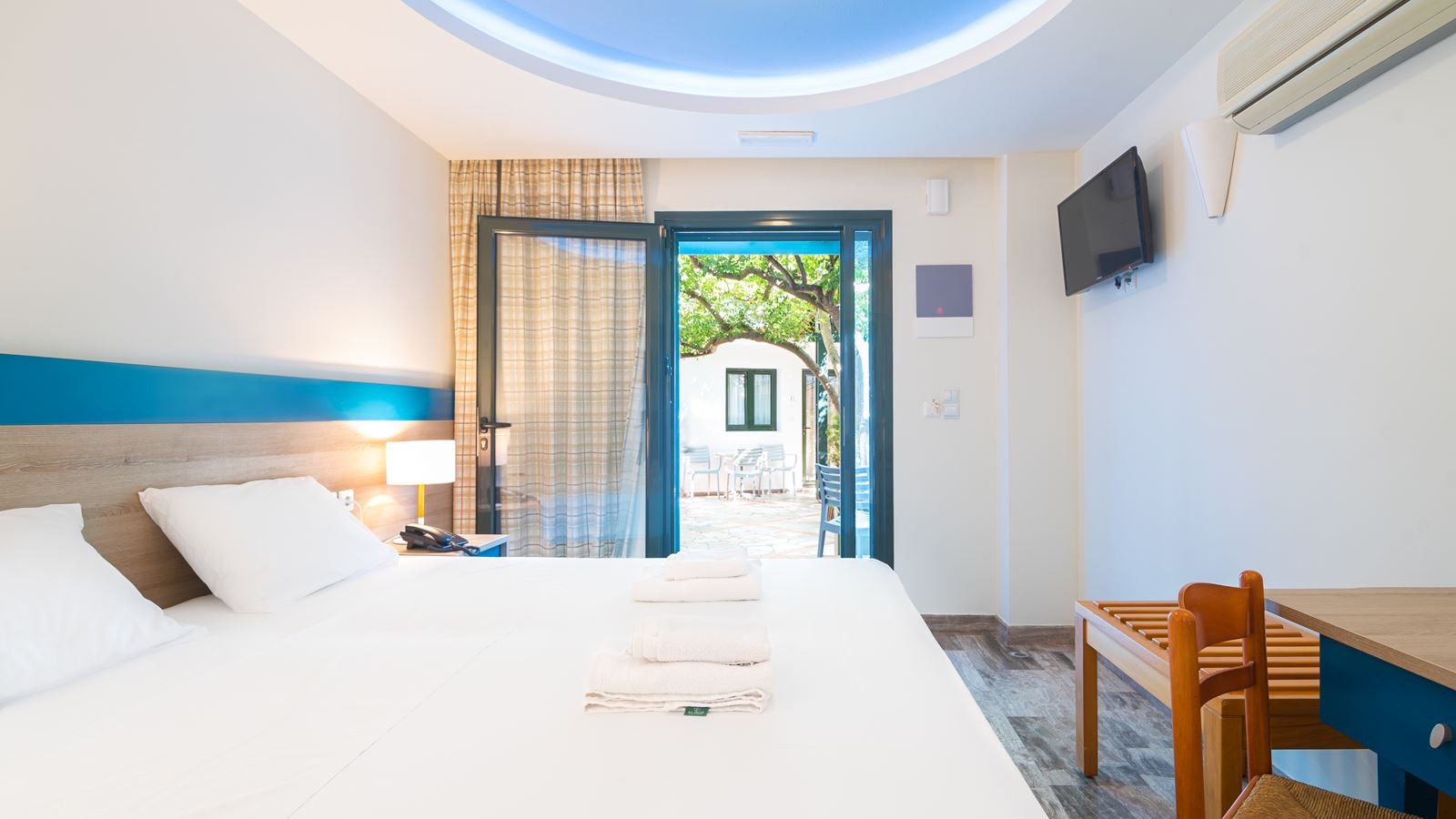 rooms-double-room-gv