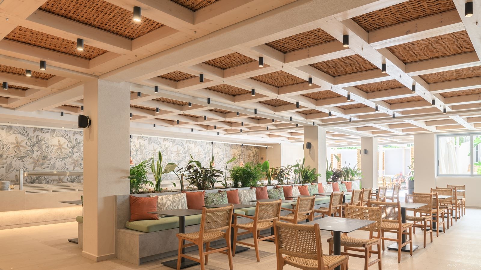 restaurants-main-restaurant