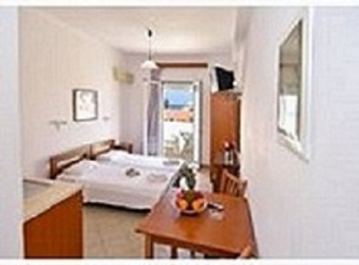 rooms-double-room-sidesea-view