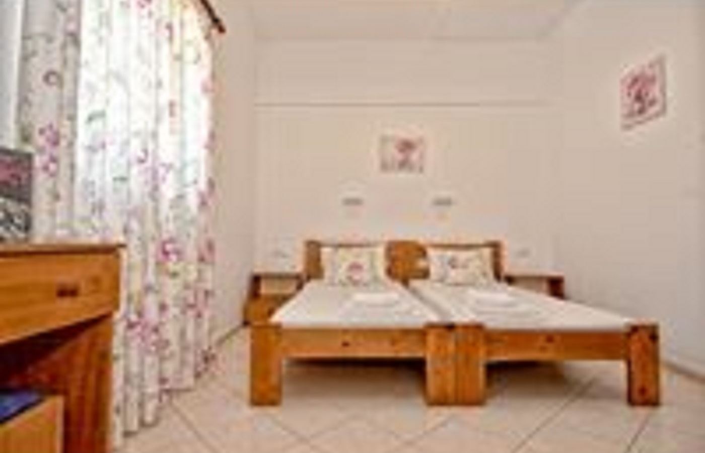 rooms-apartment-gardenview