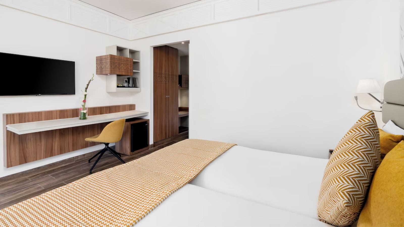 rooms-single-use-standard-room-sea-view