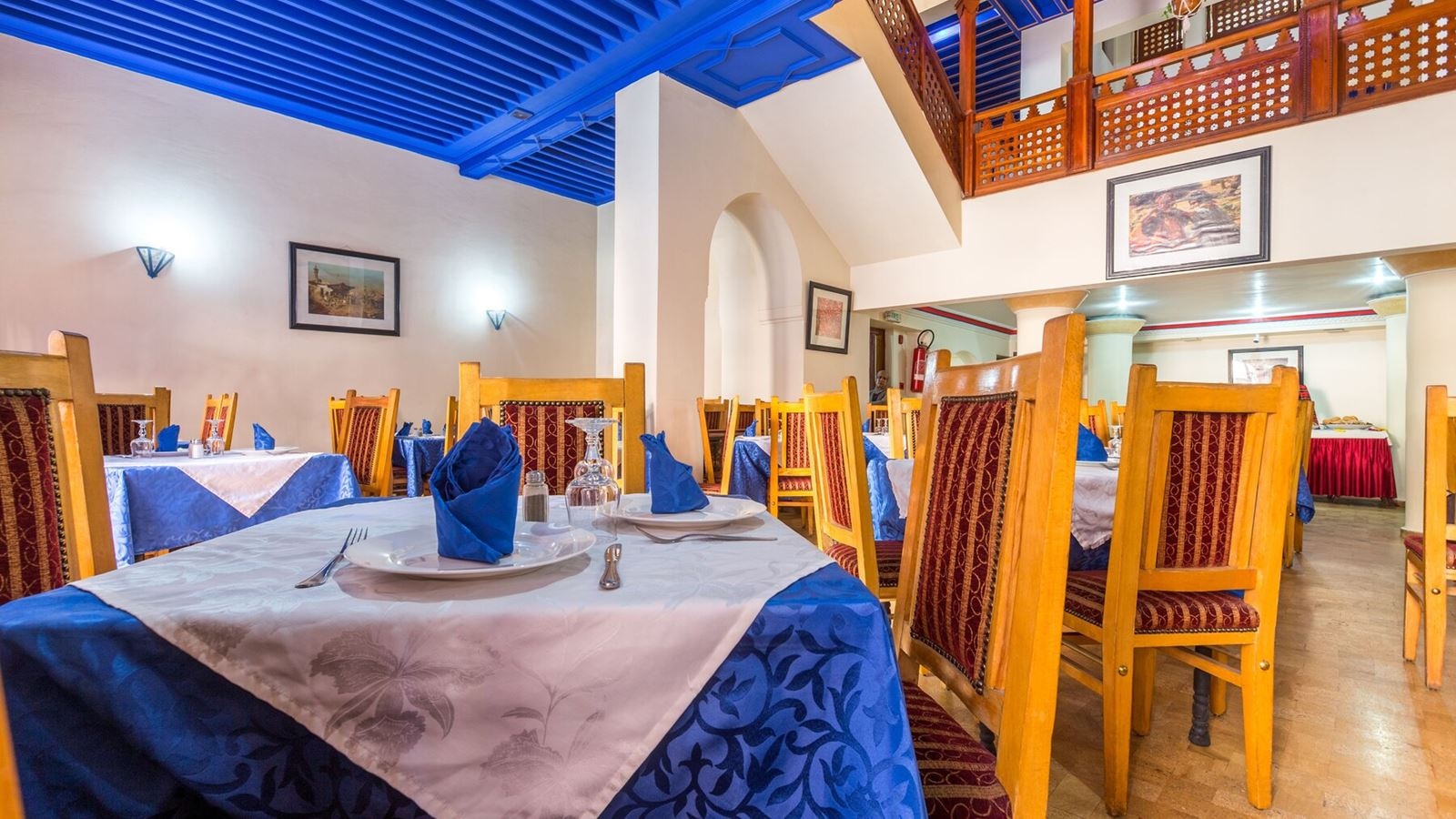 restaurants-restaurant