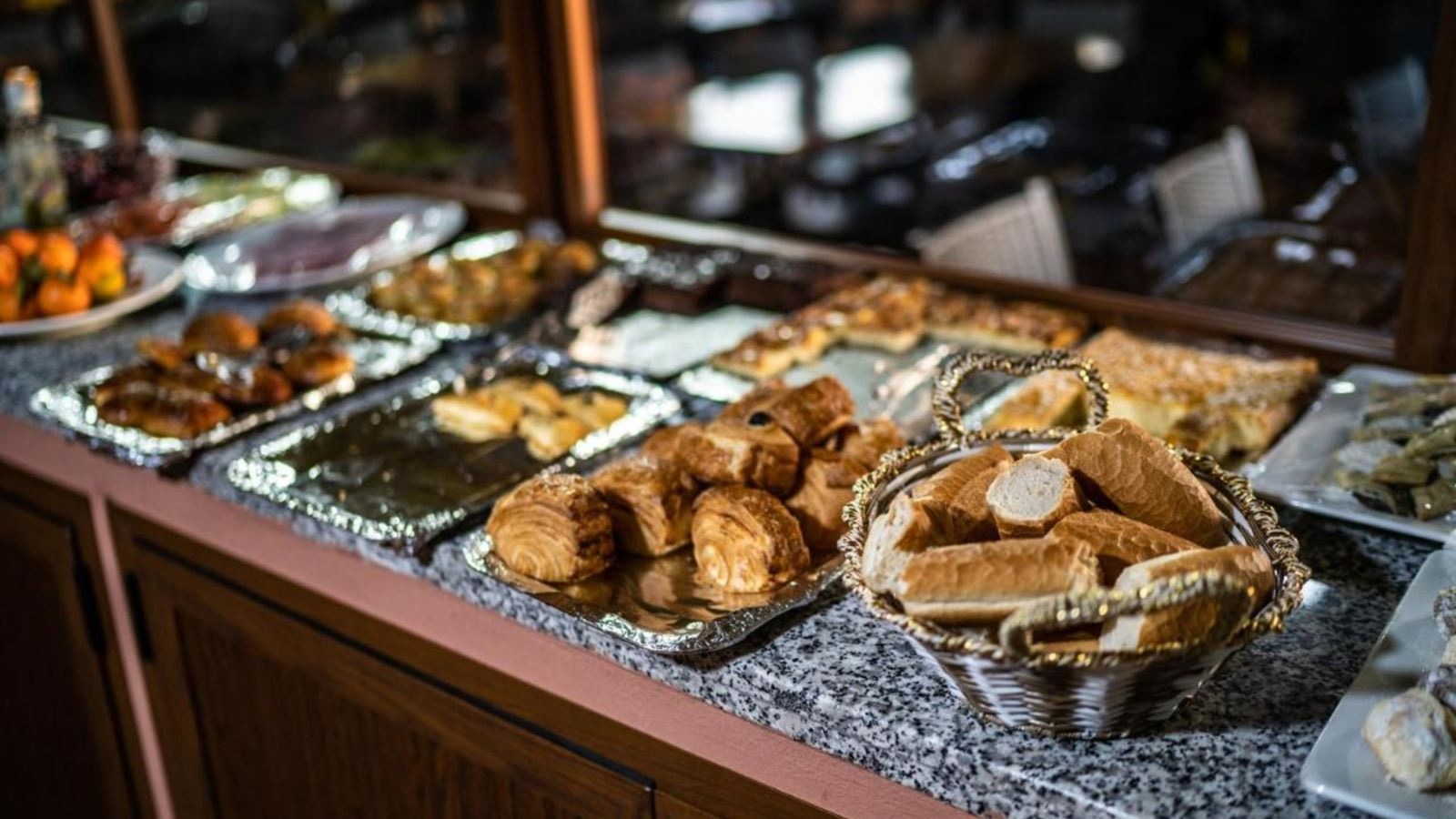 restaurants-restaurant