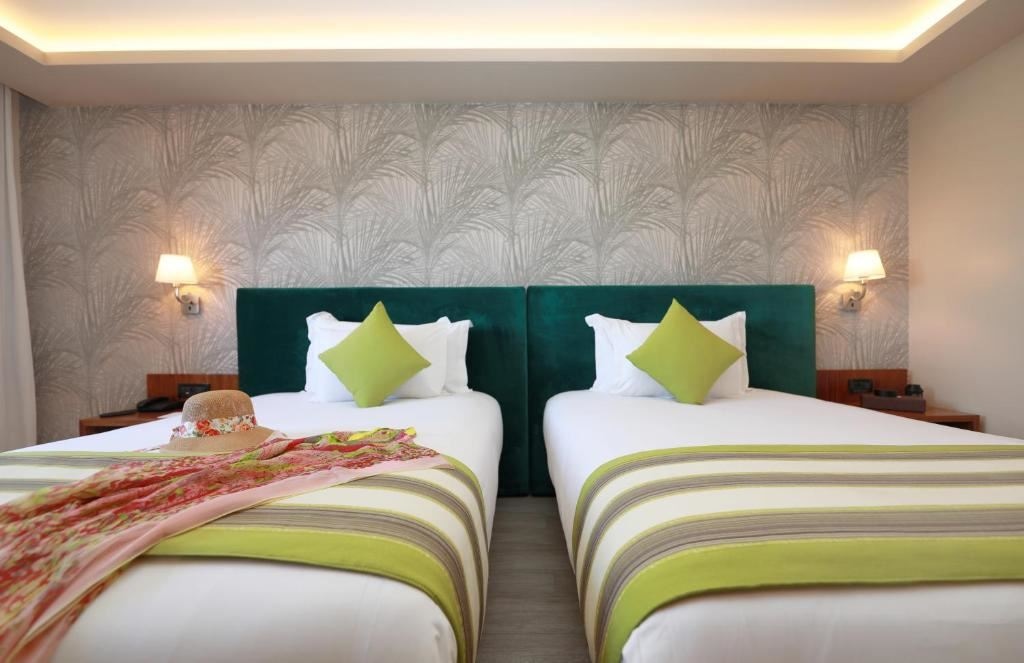 rooms-single-premium-room-gardepool-room