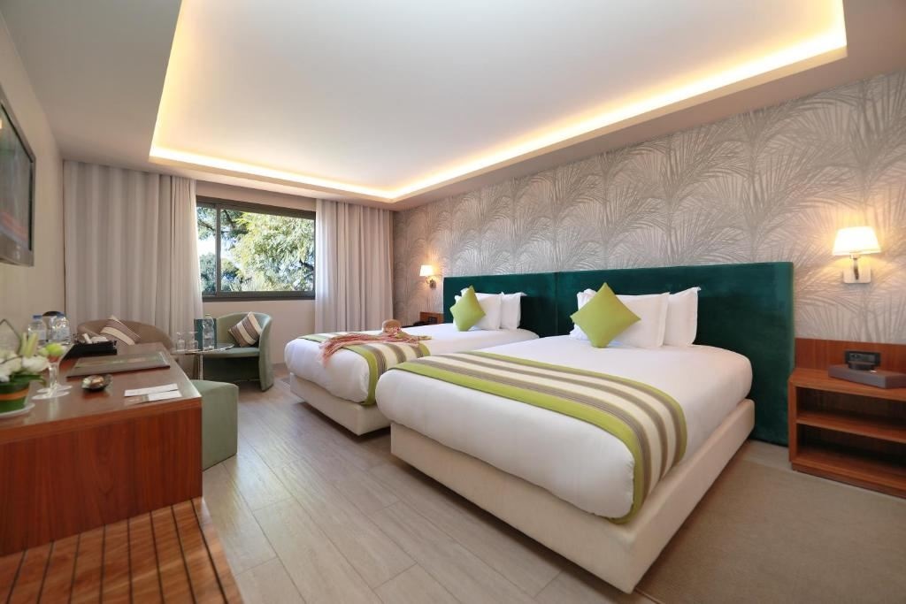 rooms-triple-superior-room-gardepool-room