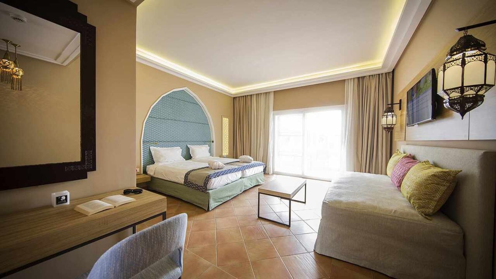 rooms-double-standard-room-gardenview