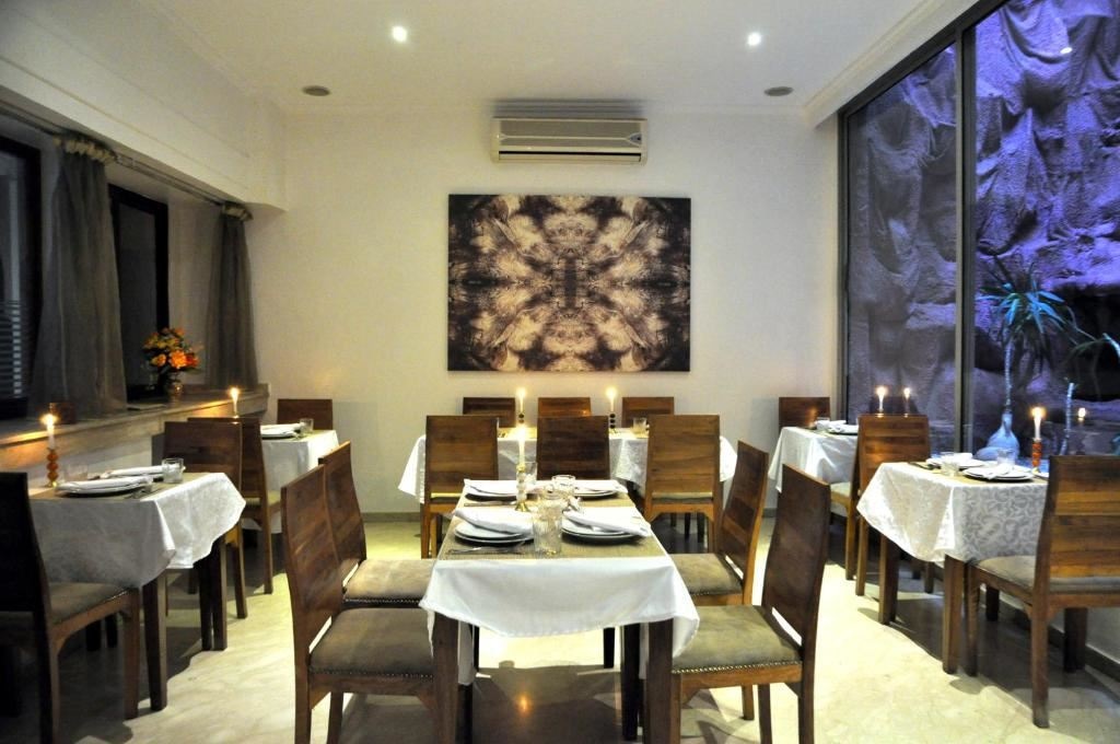 restaurants-hotel-cafe