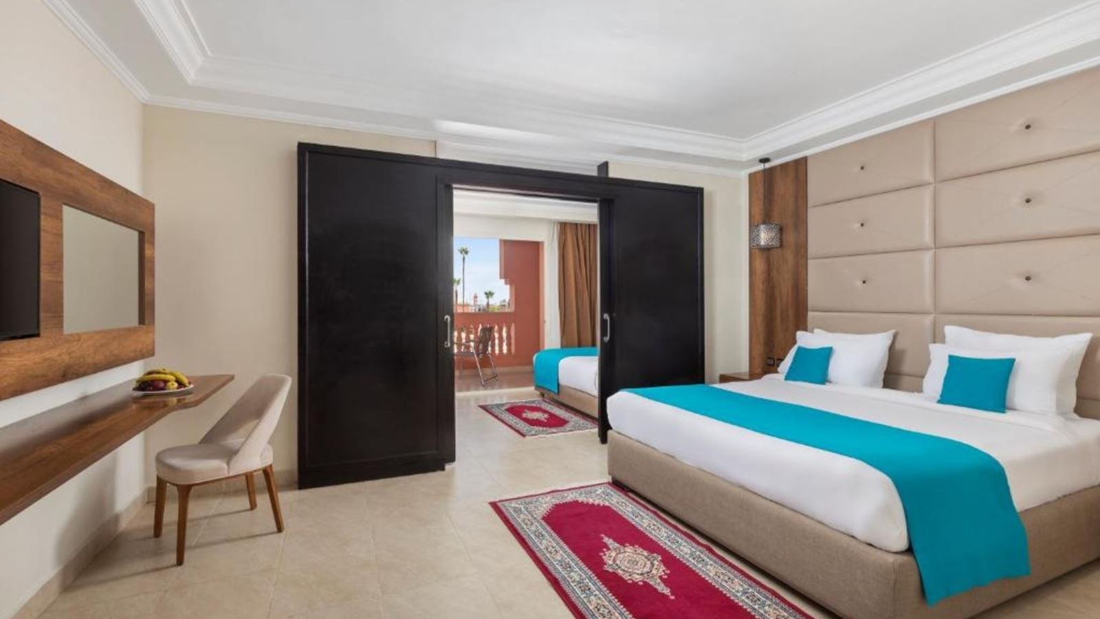 rooms-familyroom-gardenview