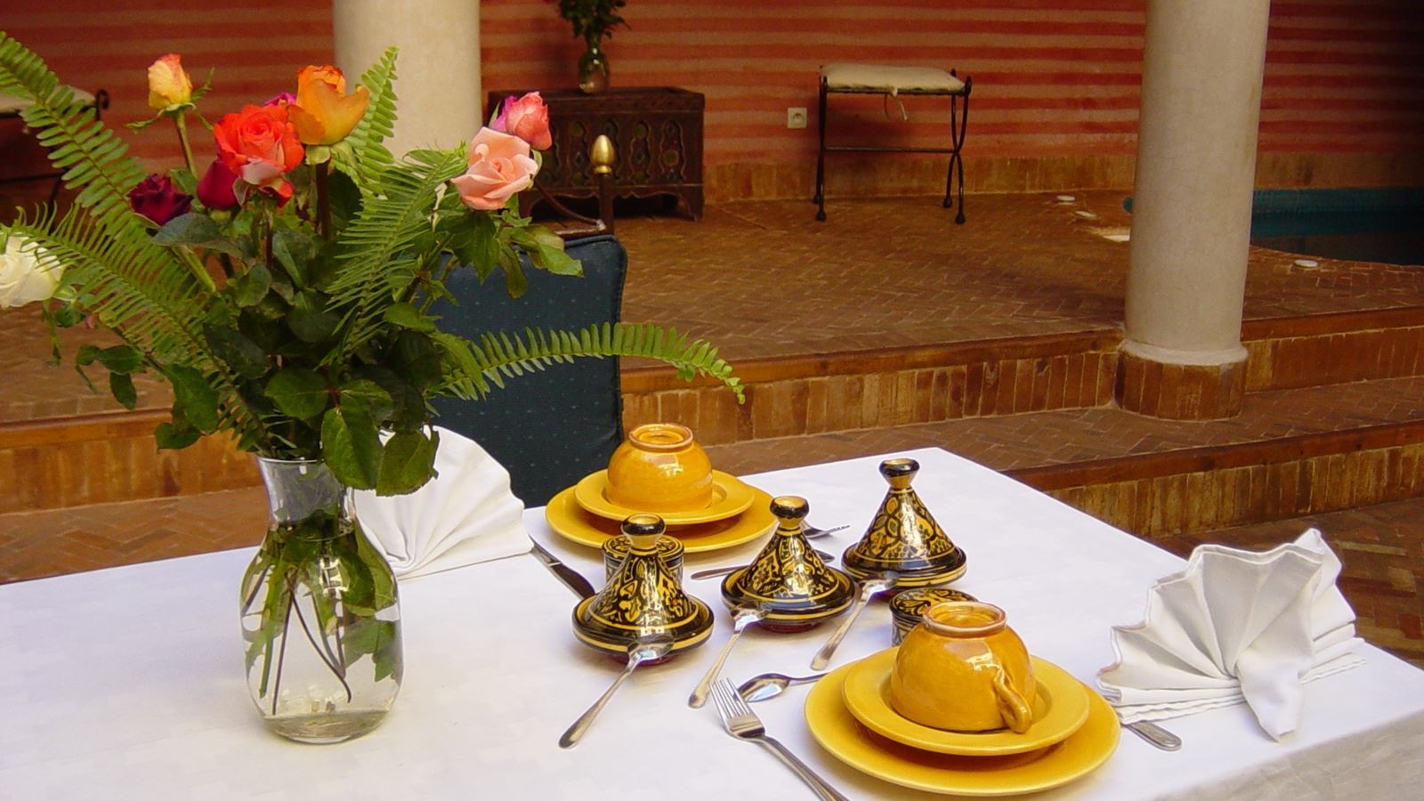 restaurants-restaurants