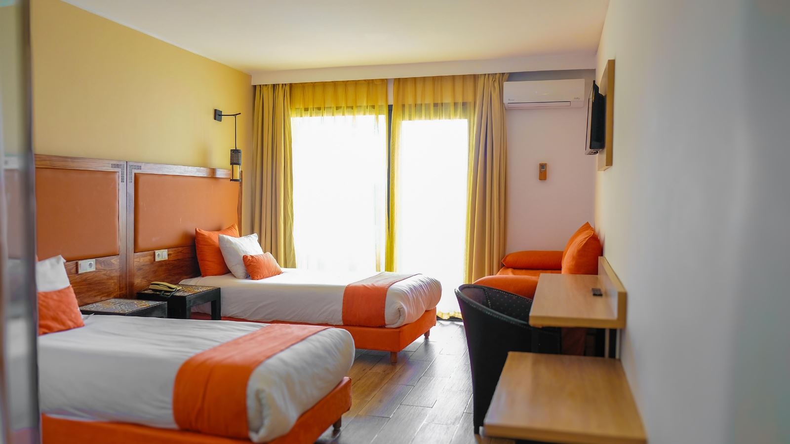 rooms-twin-standard-room-seaview