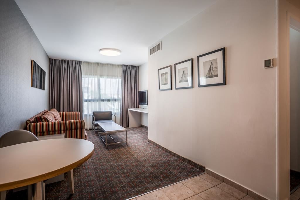 rooms-suite-pv-balcony