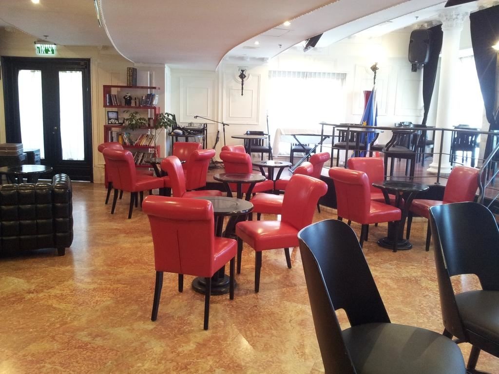 general-main-building