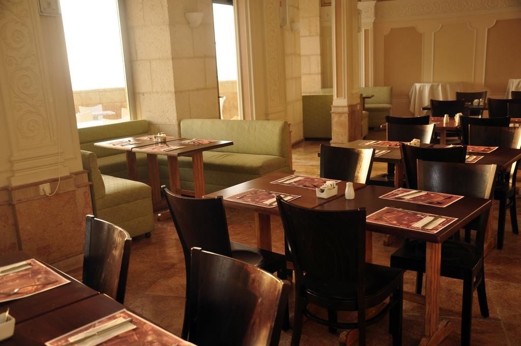 restaurants-main-restaurant