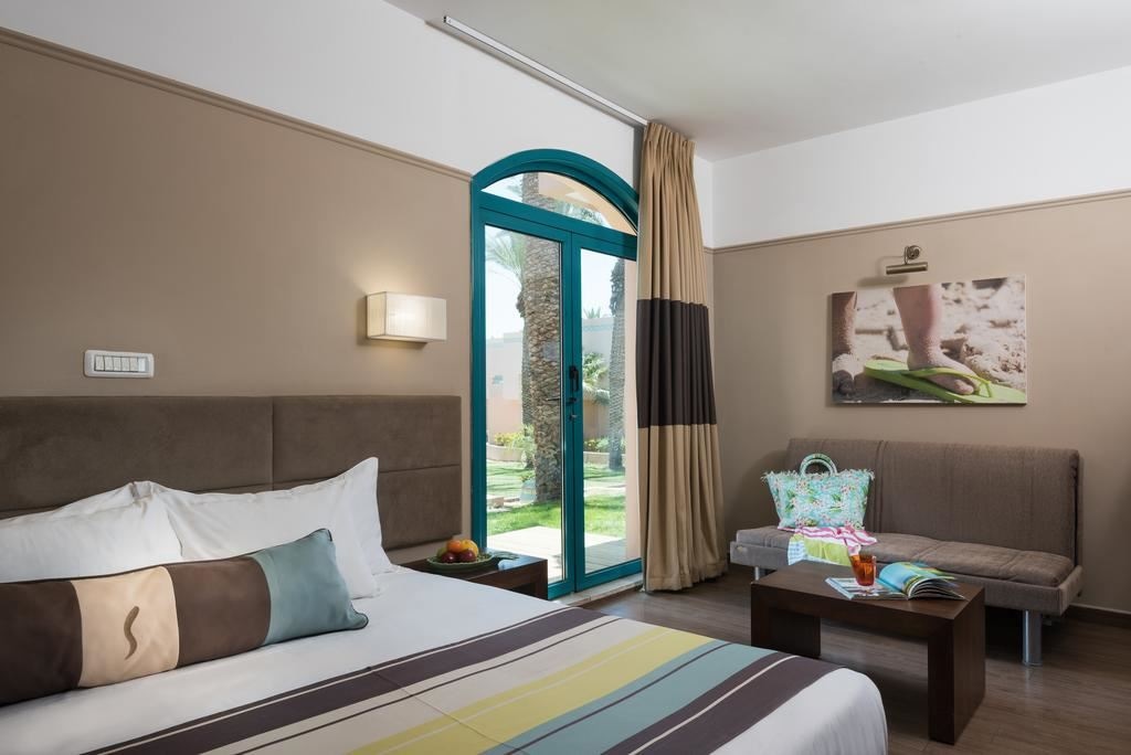 rooms-deluxe-renovated-room