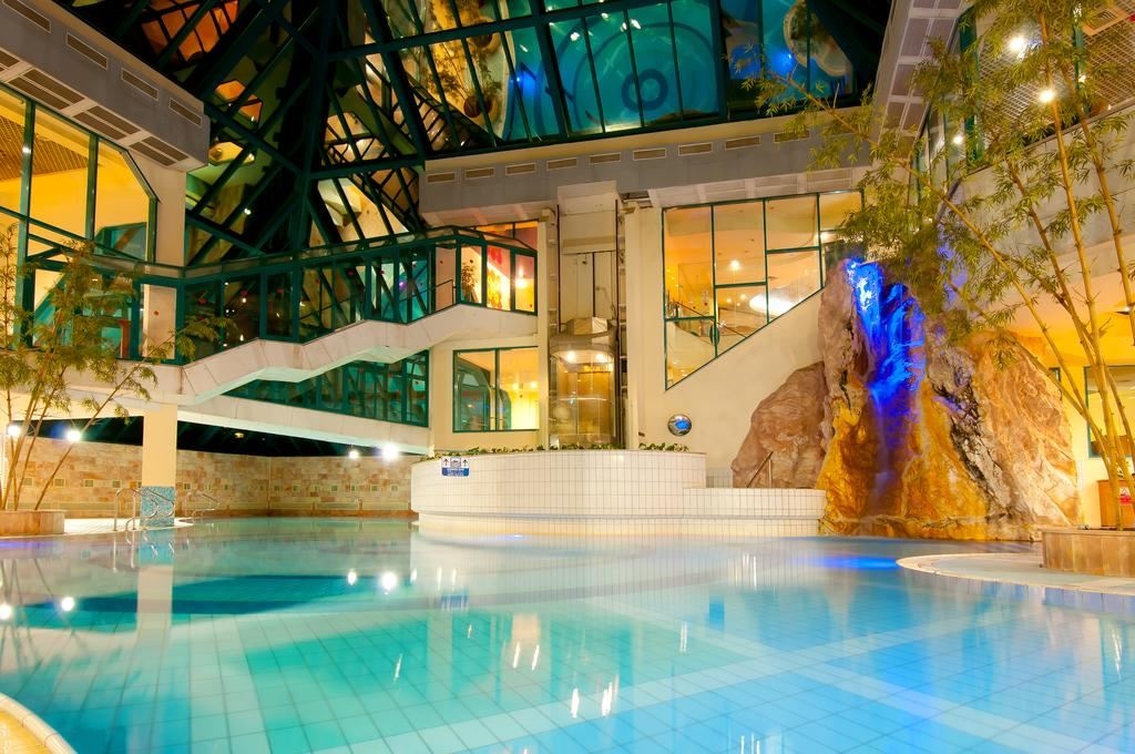 pools-indoor-pool