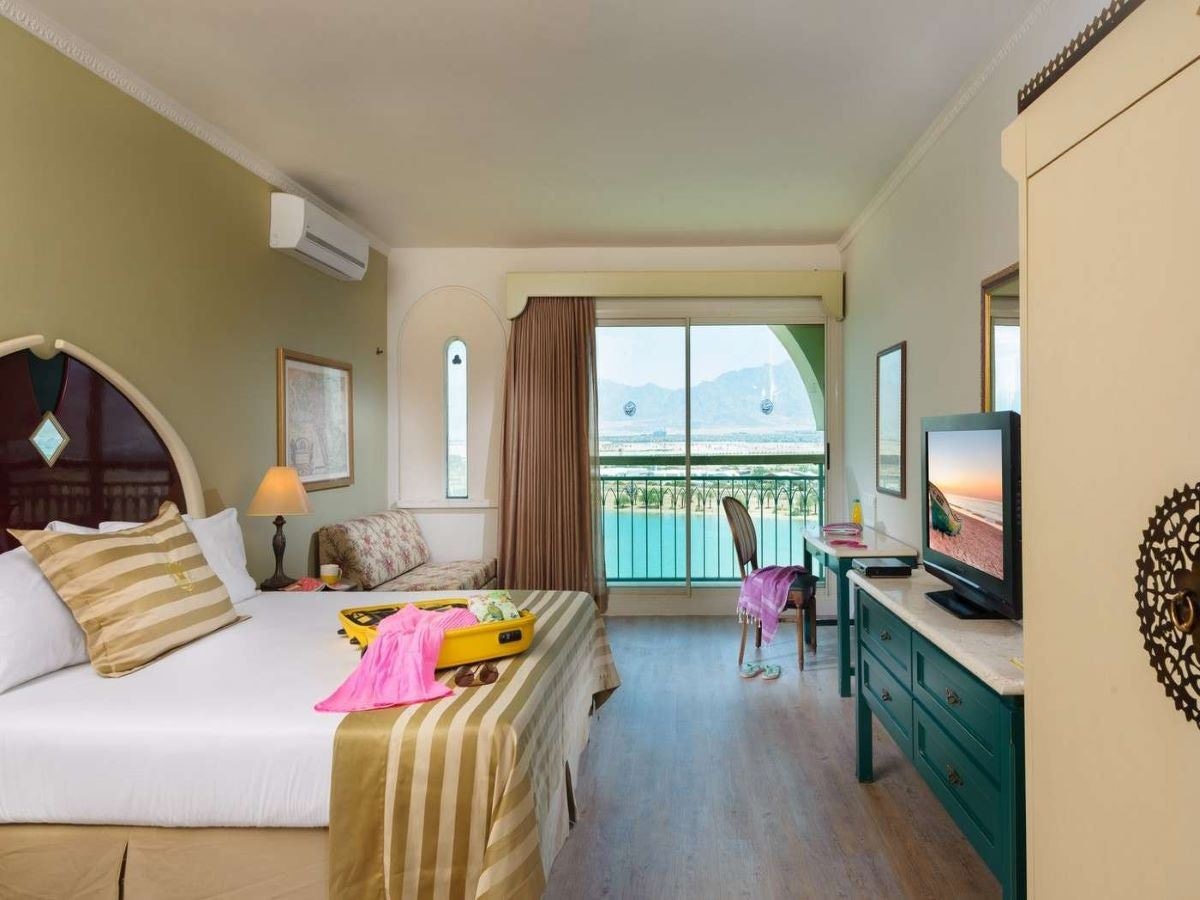 rooms-grand-deluxe-room