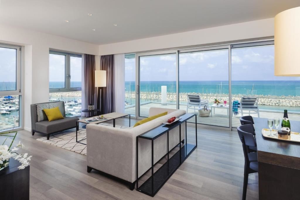 rooms-royal-herods-two-bedroom-suite