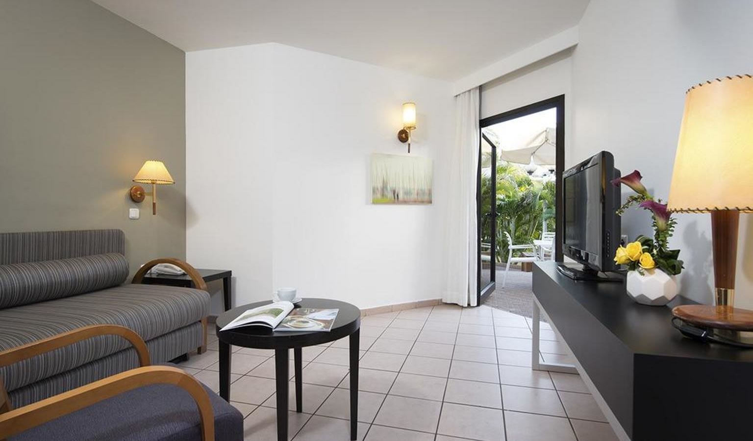 rooms-mini-apartment-for-5-pax