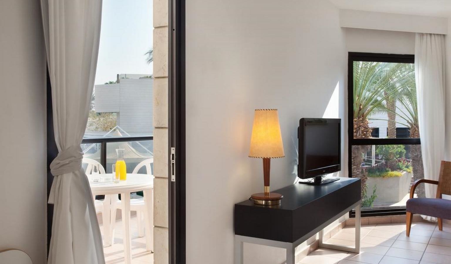 rooms-garden-mini-apartment