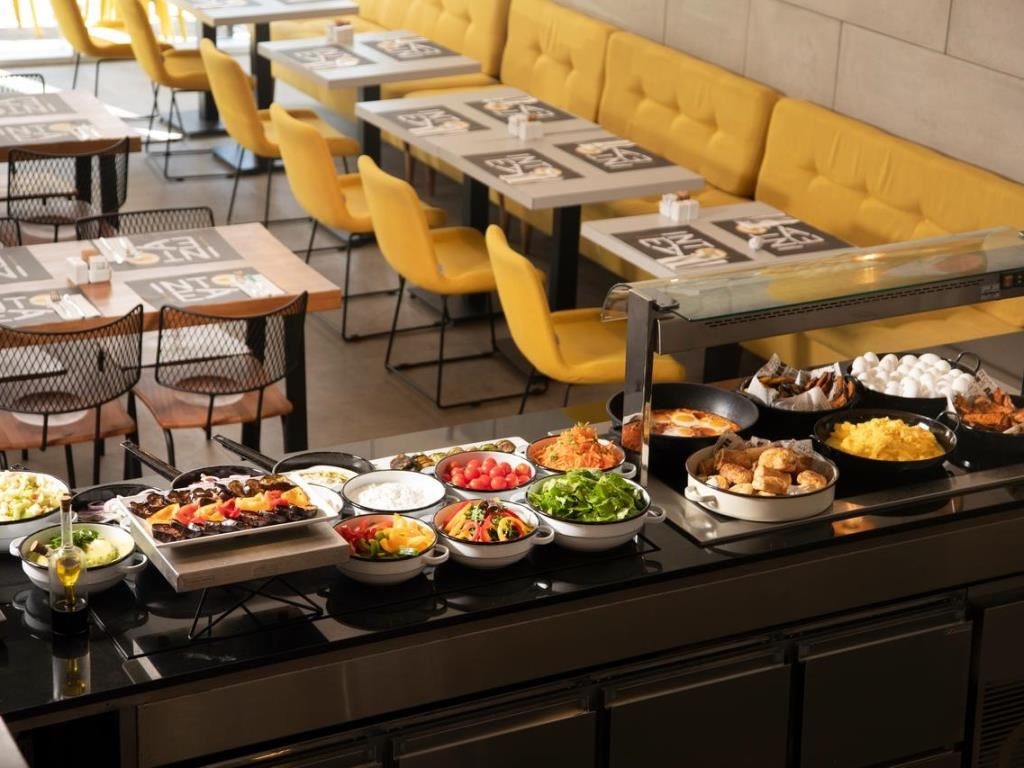 restaurants-restaurant