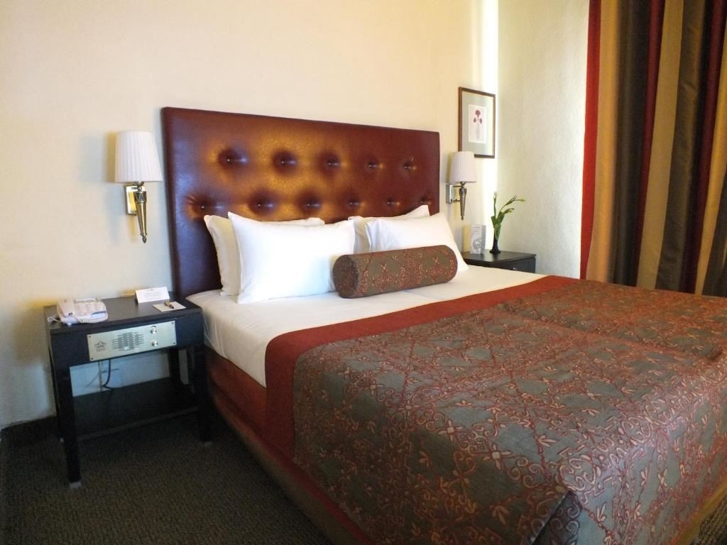 rooms-standard-room-with-balcony