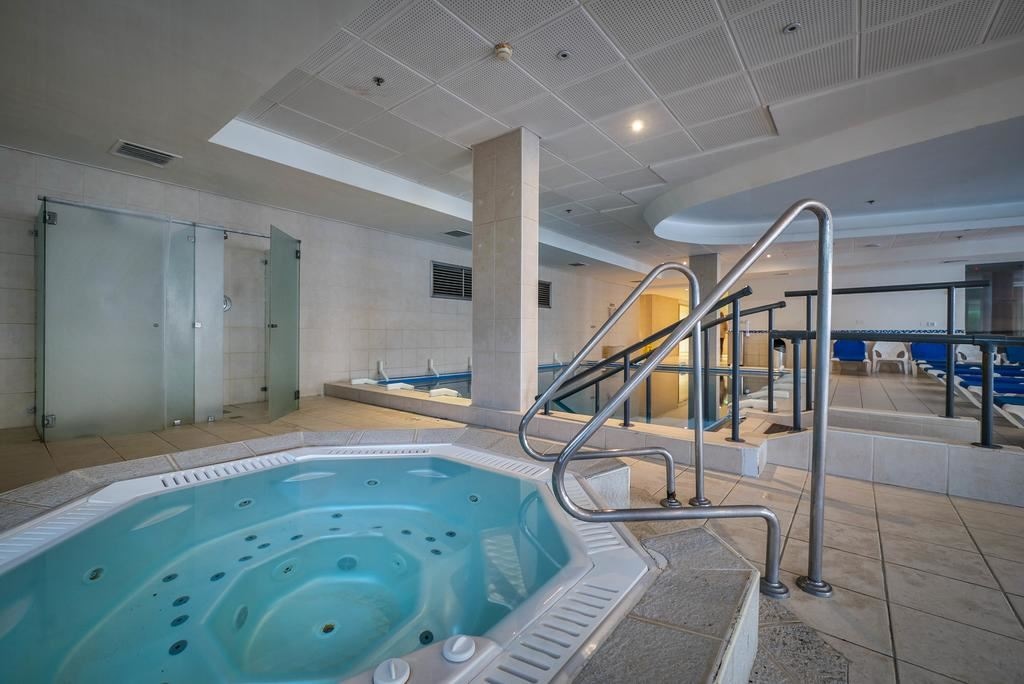 pools-indoor-pool