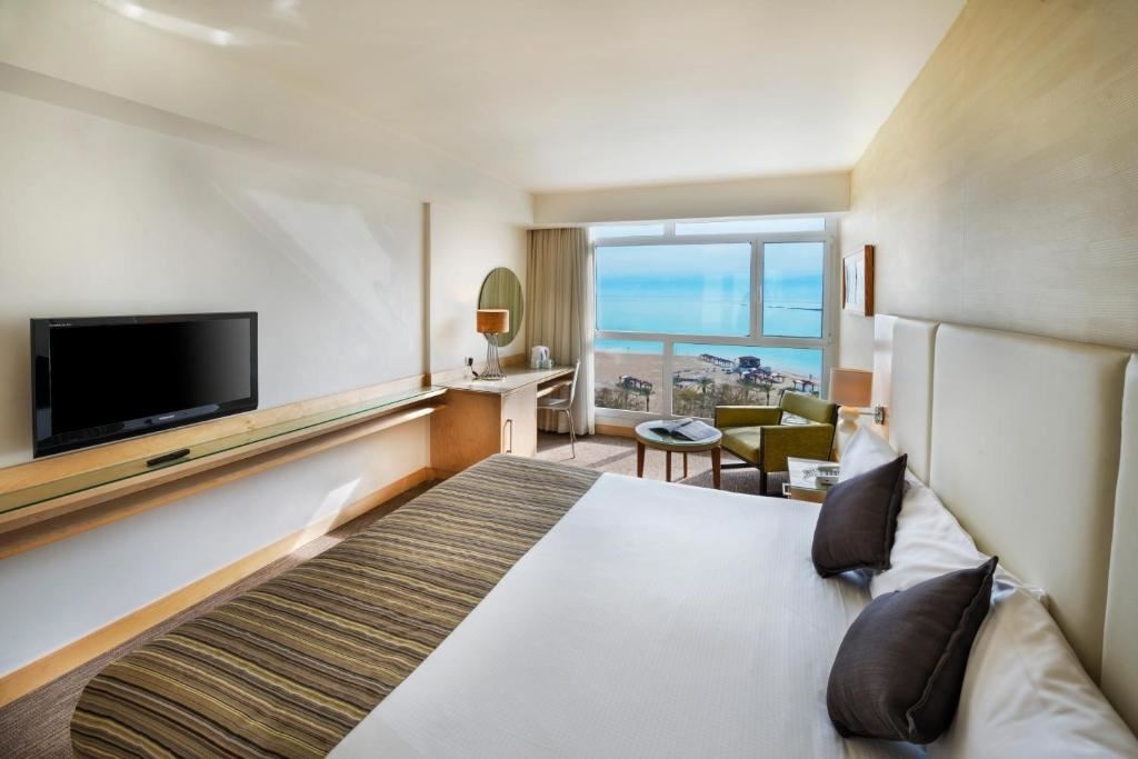 rooms-large-dead-sea-view-room