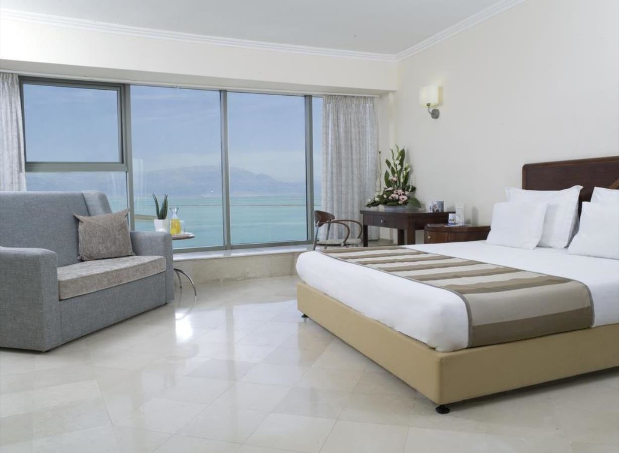 rooms-deluxe-panorama-room