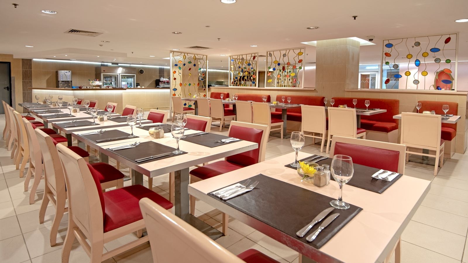 restaurants-restaurant