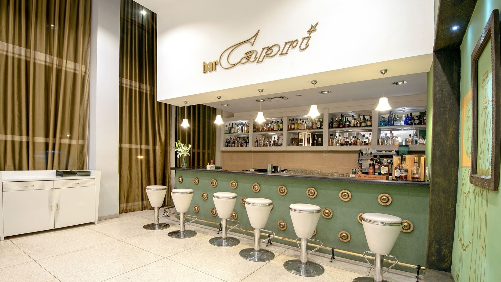 bars-lobby-bar-capri