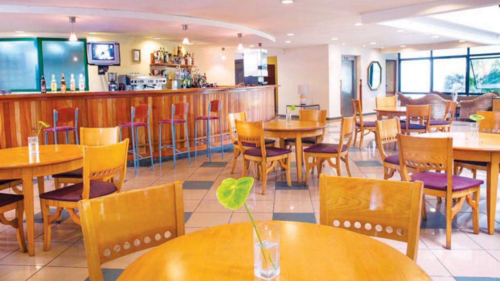 restaurants-restaurant