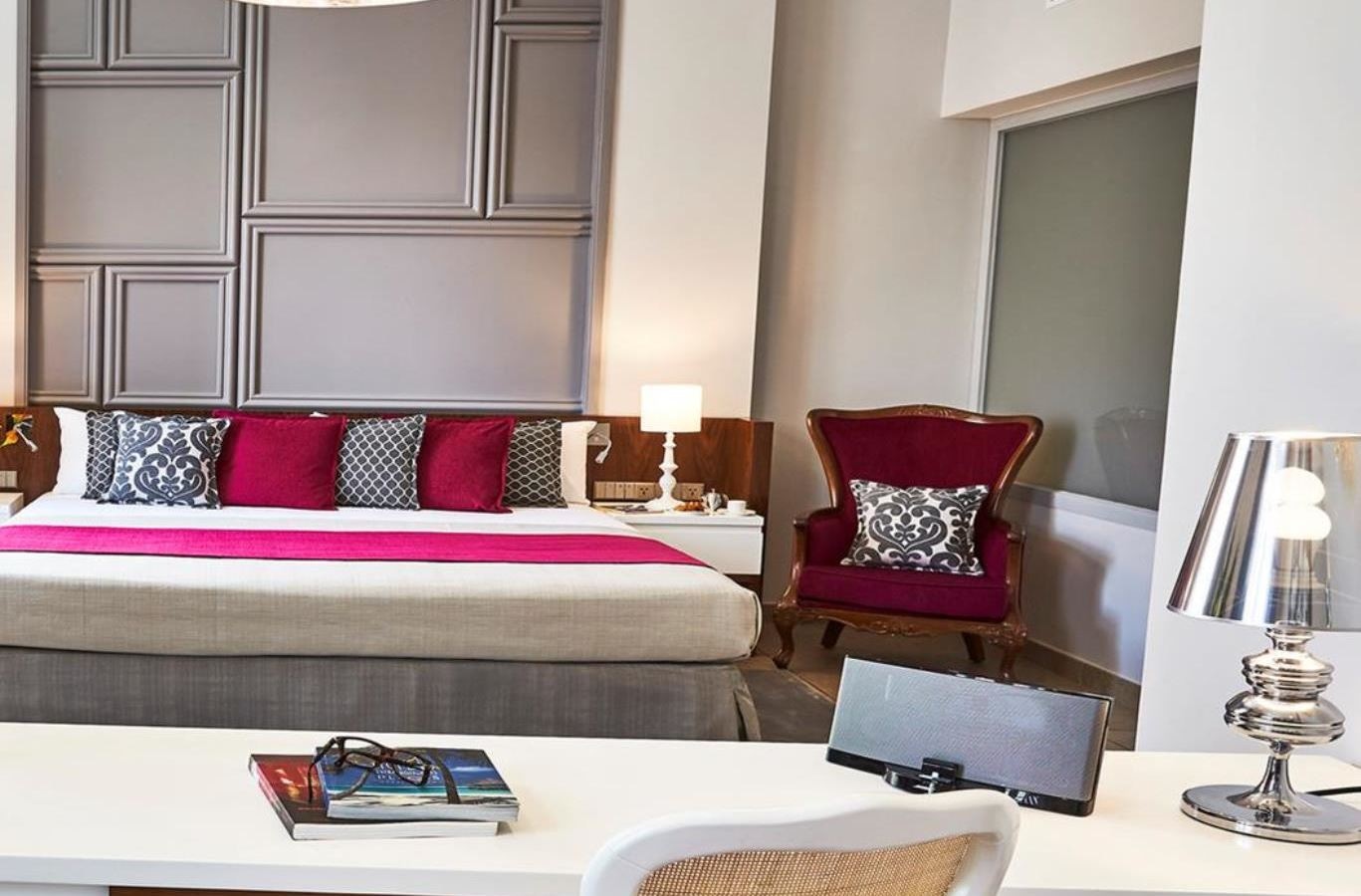 rooms-hemingway-junior-suite