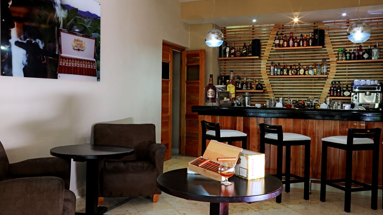 bars-cigar-bar-cohiba