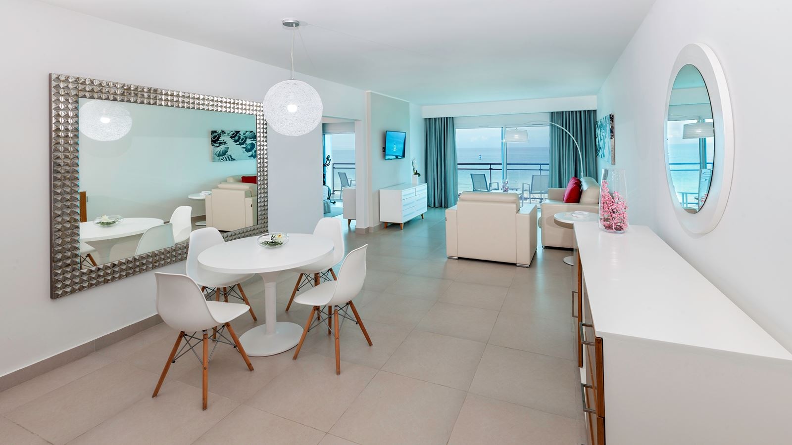 rooms-the-level-royal-suite-sea-view-adults-only-18+